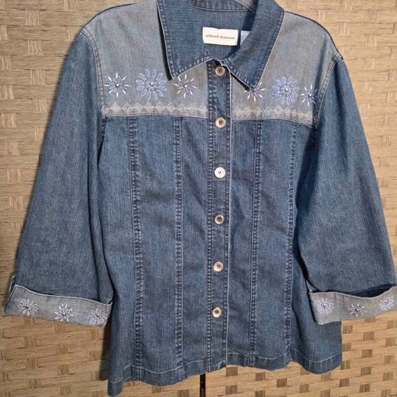 Alfred Dunner Denim Shirt Embroidered details Country Style Size 14 - Picture 2 of 12